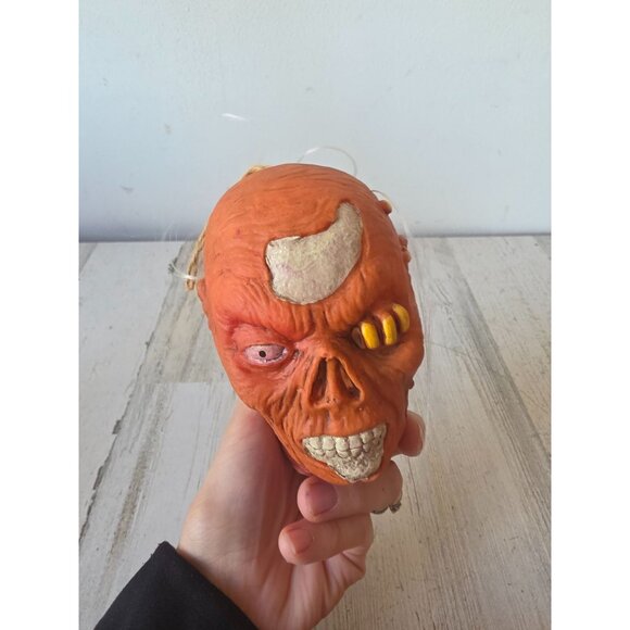Vintage mini rubber zombie heads hanging beheaded Halloween prop decor - Picture 11 of 12